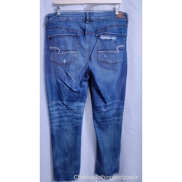 American Eagle Distressed Buttonfly Tomgirl Jeans Women's size 14 L - Picture 5 of 9